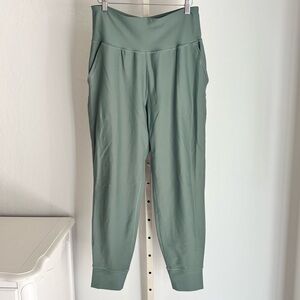 Old Navy Active PowerSoft Hi-Rise Leggings, Go-Dry Olive Green, Large